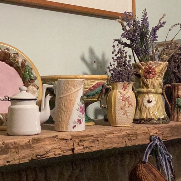 Shabby chic vintage small floral pitcher - Picture 7 of 8